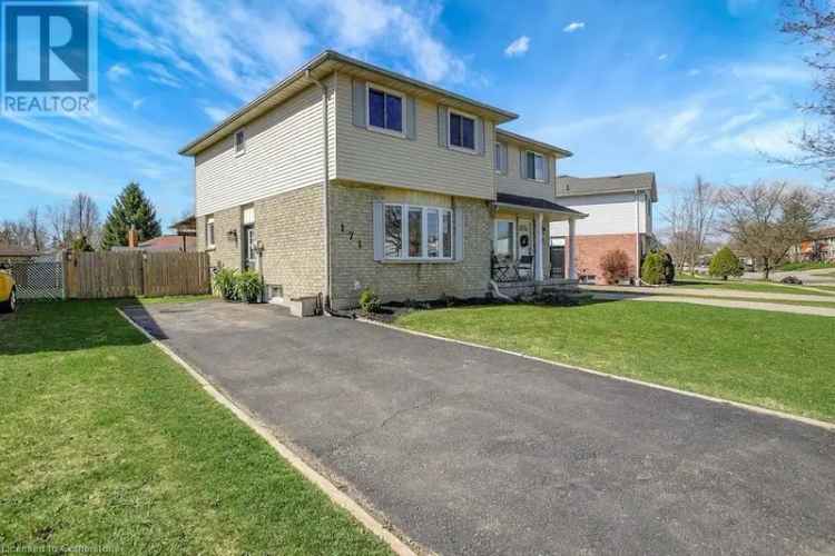 Updated 2-Storey Semi in New Hamburg - Modern Finishes & Finished Basement