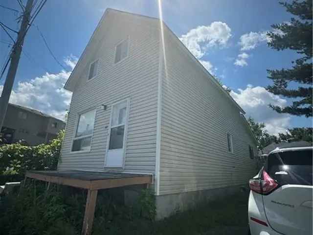 Rockland Estate Sale 2 Bed 1 Bath Fixer Upper Huge Lot