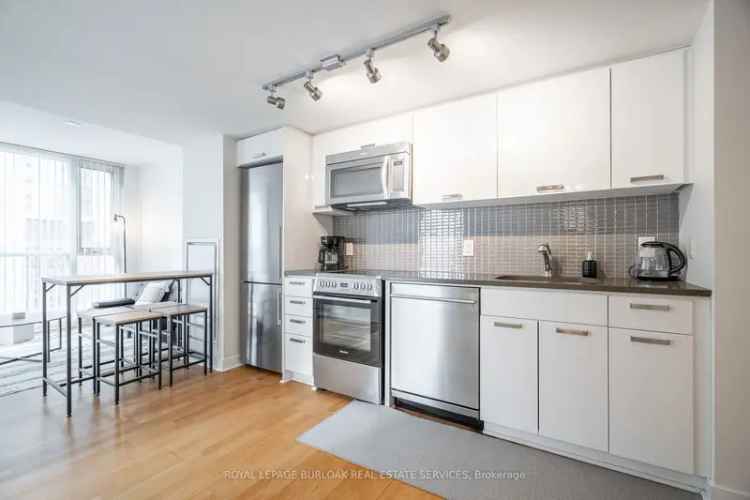 Fully Furnished Condo in Entertainment District with Amenities