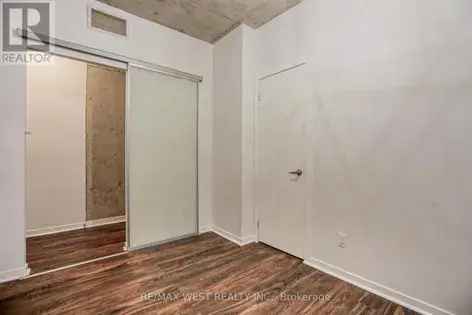 2 rooms apartment of 127 m² in Toronto