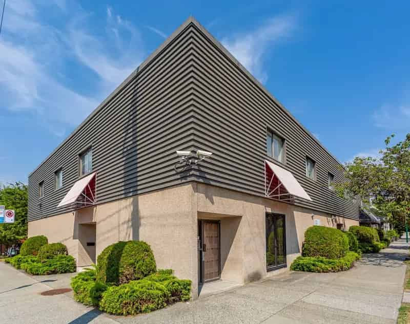 Mount Pleasant Corner Property Near Broadway City Hall Station