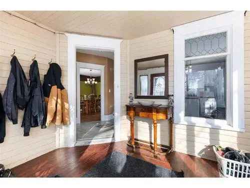 Charming 2-Storey Home in SE Hills Medicine Hat