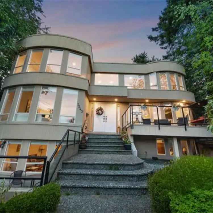Ambleside Family Home 5 Beds 4.5 Baths 4658 Sq Ft