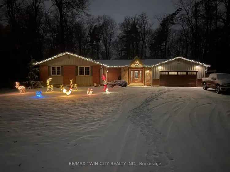 Bungalow for Sale in Cambridge with Pool and Workshop