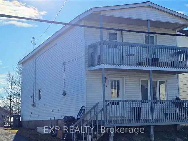 Hawkesbury Duplex Two 2-Bedroom Units Ample Parking Detached Shed