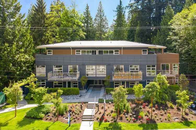 Capilano NV Condo for Sale: 1585 sqft Penthouse with 1640 sqft Deck