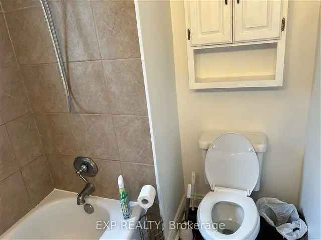 House For Sale in Hamilton, Ontario