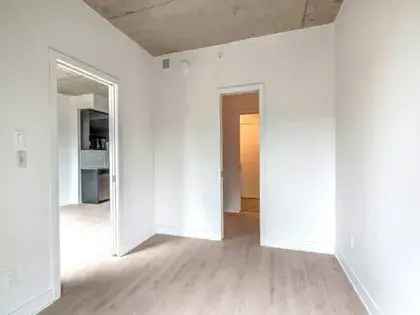 1 room apartment of 95 m² in Montreal