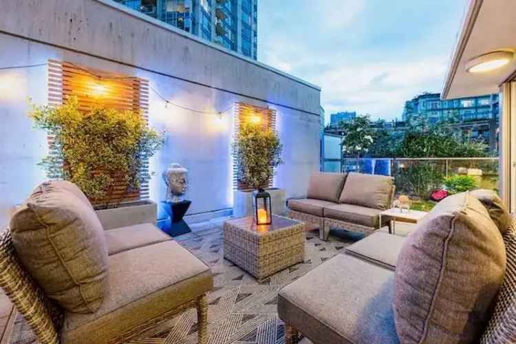 Luxury Vancouver Townhome: 3 Beds, 3 Baths, Resort Amenities