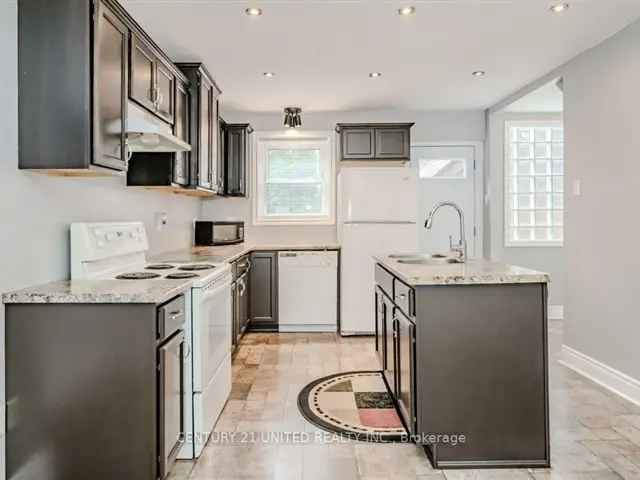 Charming 3 2 Bed 2 Bath Home in St Catharines