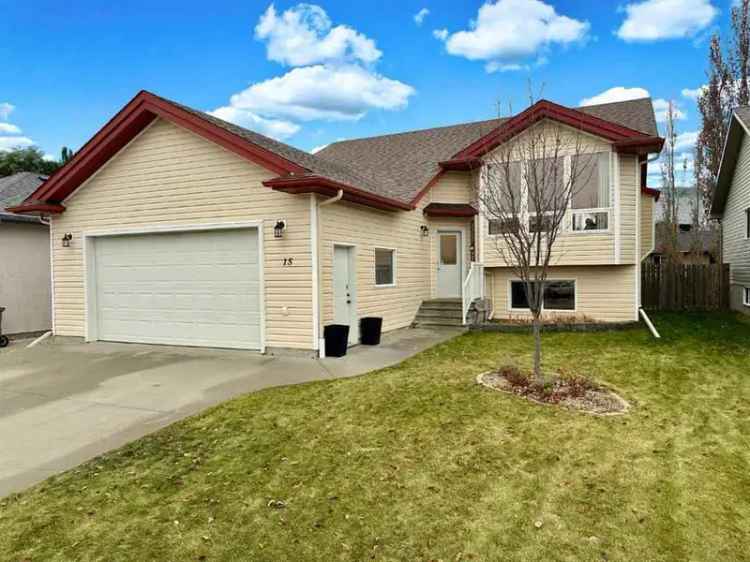 House For Rent in Bragg Creek, Alberta