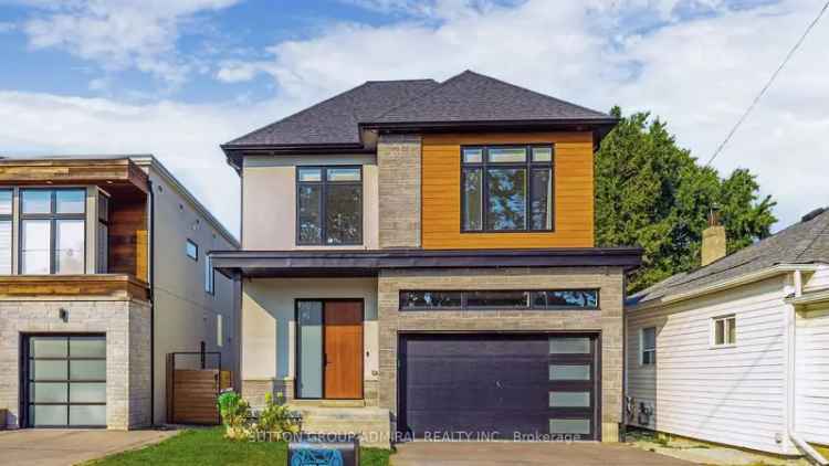 House For Sale in Mississauga, Ontario