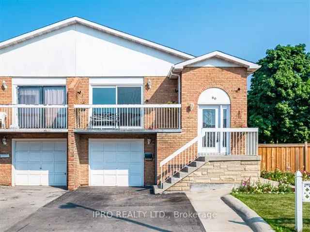 4 Bedroom Semi-Detached House For Lease Spacious With Upgrades