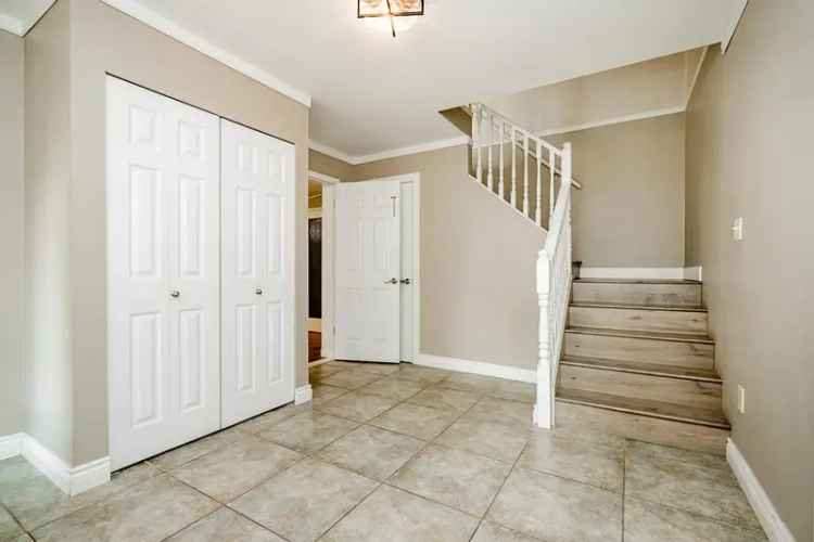 5 Bedroom 3 Bathroom Home in East Abbotsford