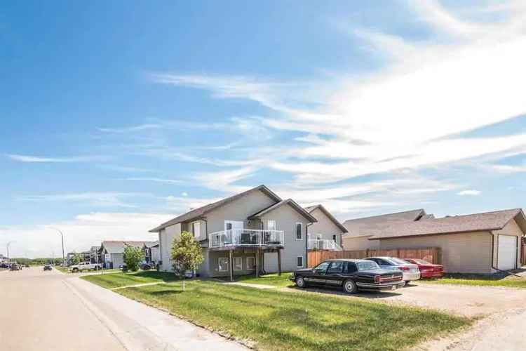 House For Rent in City of Lacombe, Alberta