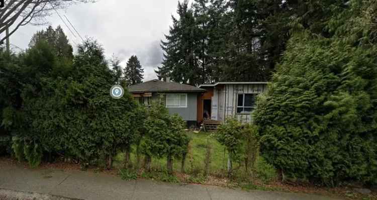 House For Sale in Surrey, British Columbia