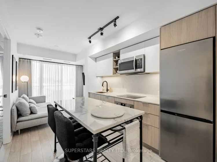 Rent one bedroom condo in Toronto with amazing amenities