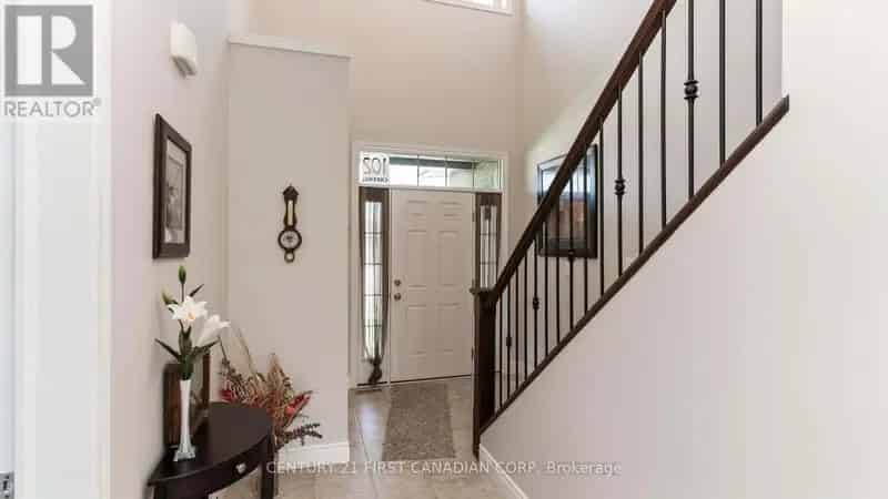 Komoka Family Home 5 Bedroom 2 Storey Quiet Cul De Sac