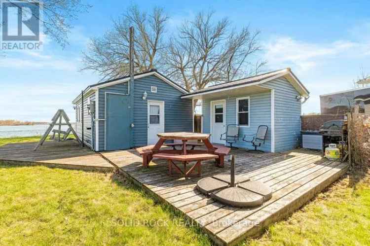 St Lawrence River Waterfront Cottage - Panoramic Views