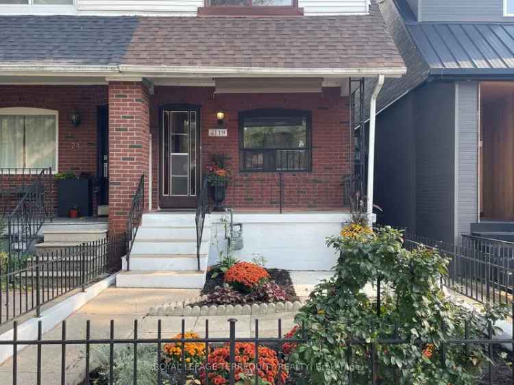 House For Sale in Toronto, Ontario