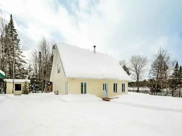 Waterfront Estate Lac Aylmer 2 Beds 179ft Shoreline