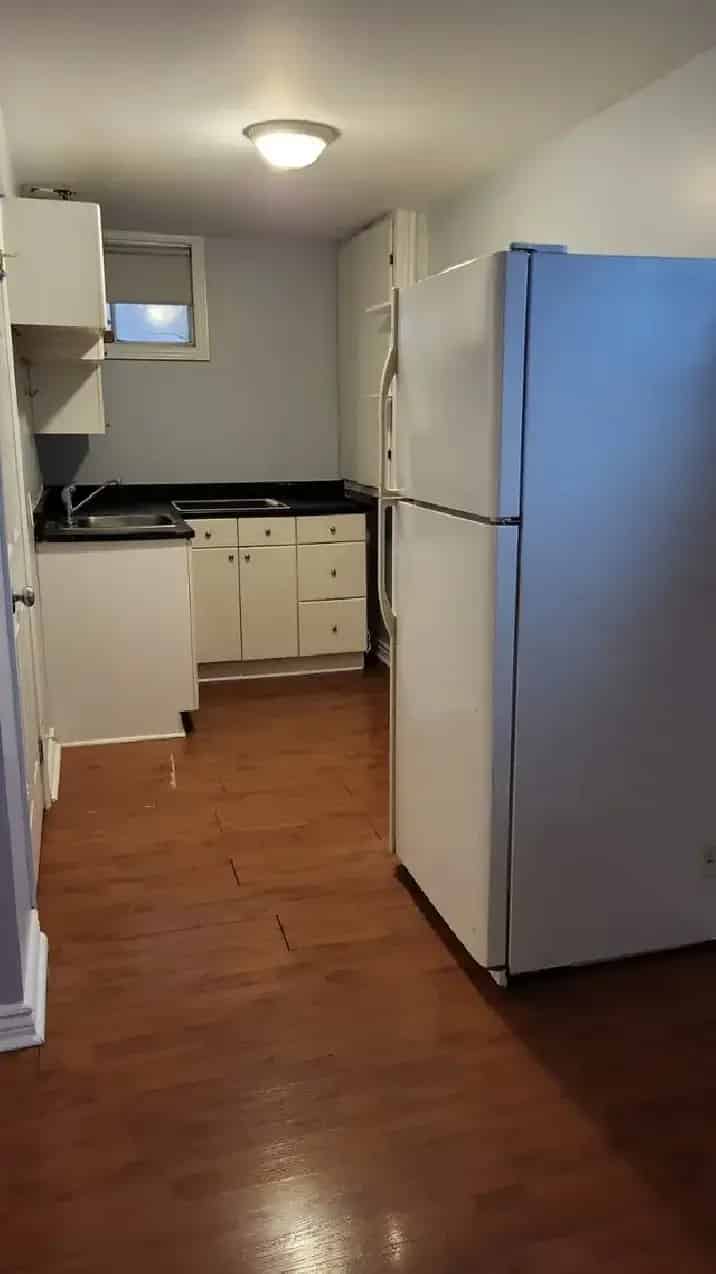 Bachelor Apartment Near Place d Orleans