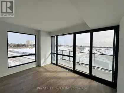 2 Bedroom 2 Bathroom Corner Unit Port Credit Lake Ontario Views