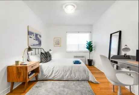 1 room apartment of 378 m² in Toronto