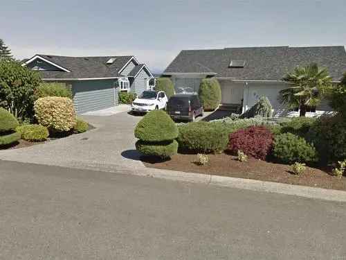 Ocean View Family Home with 2-Bedroom Suite