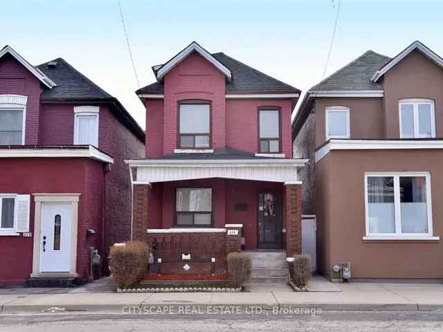 3 Bed 2 Bath Detached House Hamilton - Renovated Kitchen & Office