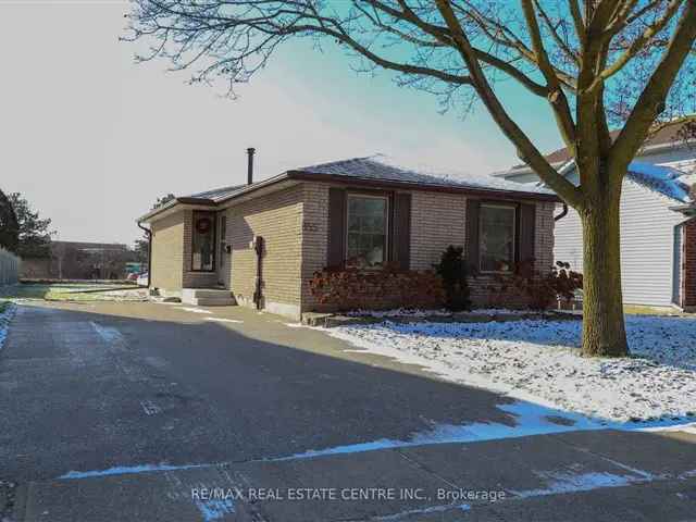 Hespeler 3-Bedroom Bungalow Near Schools and 401