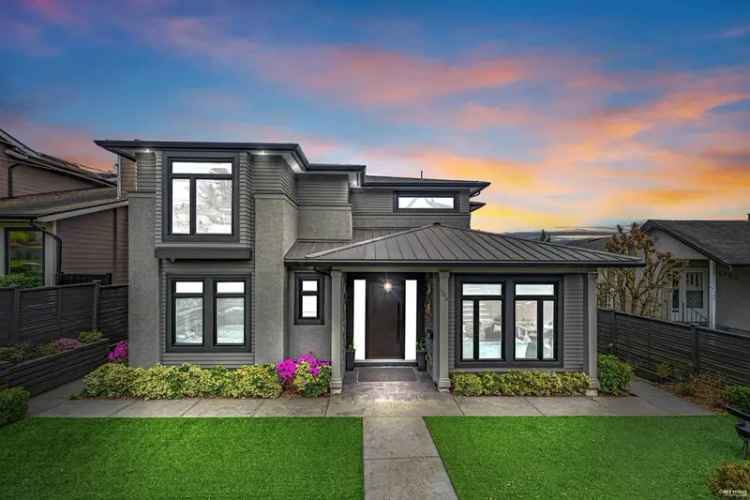 8 Bedroom Luxury Home with Legal Suites and Triple Garage