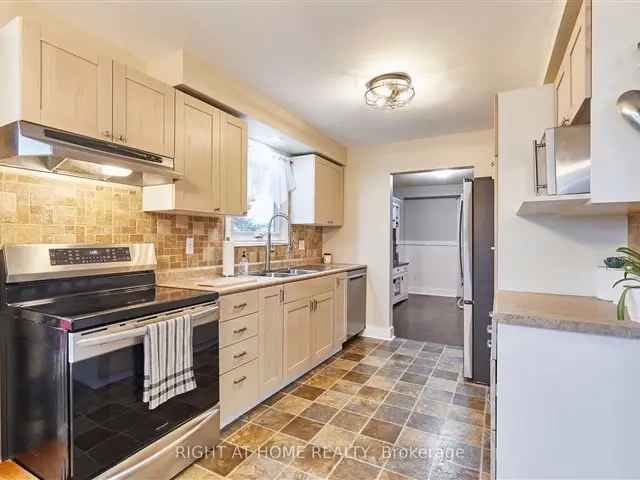 Family Home in Port Hope - Perfect Location