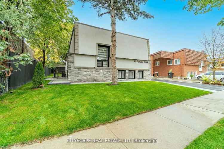 House For Sale in Toronto, Ontario