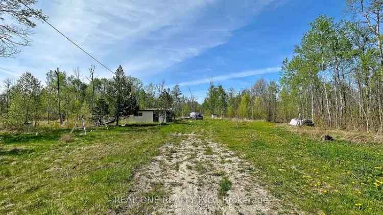 10+ Acre Lot East Gwillimbury Investment Opportunity