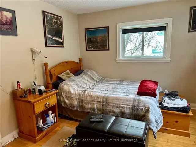 3 2 Bedroom Home with Separate Apartment in Stayner