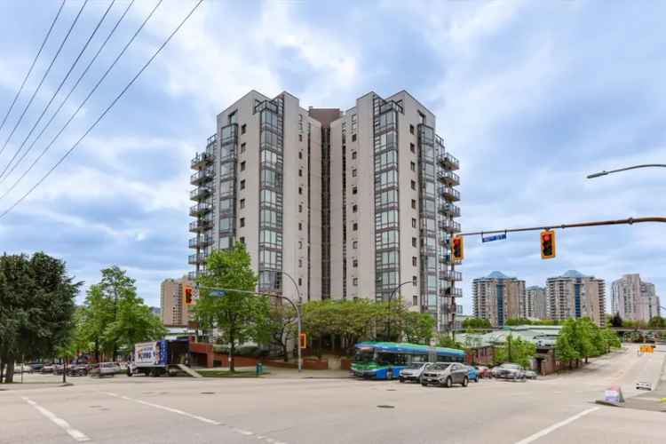 Downtown New Westminster 1-Bed+Den Condo - Modern Renovation