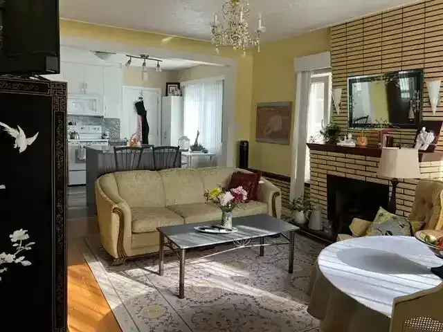 2 Bedroom House Near NAIT - Edmonton