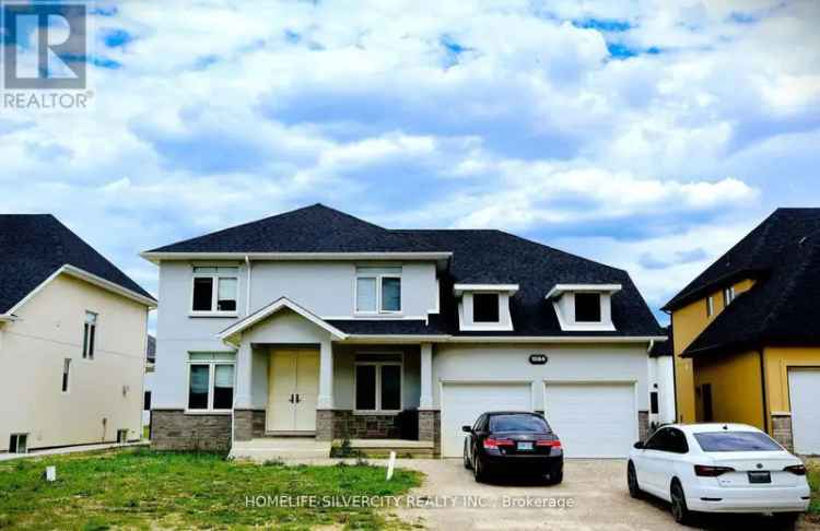 4 2 Bedroom Detached House with 5 Washrooms Stone Stucco