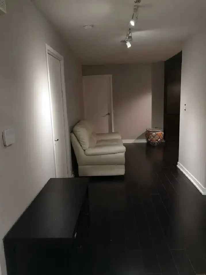 a room for rent in downtown core location close to CN tower