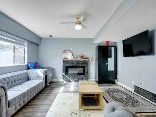 2 Bed 3 Bath Townhouse For Sale in Langley BC
