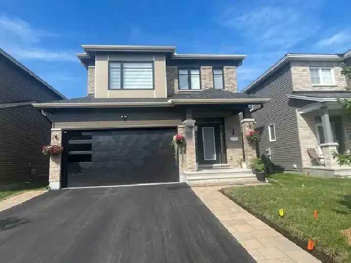 Spacious Furnished Bachelor in Findlay Creek Riverside South