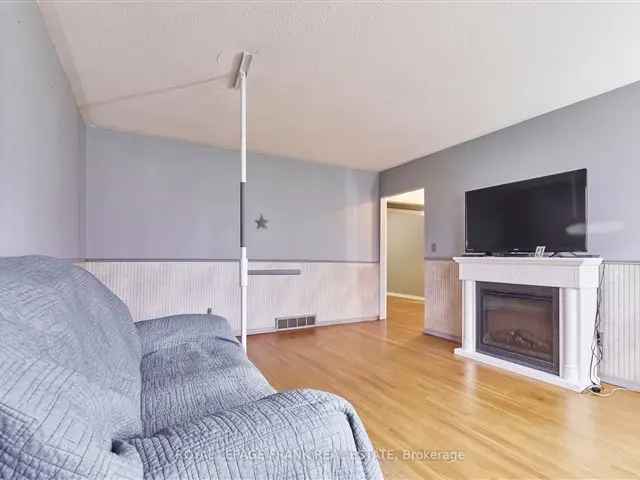 House For Sale in Oshawa, Ontario