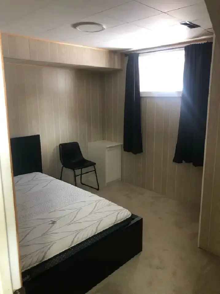 Room for rent near Northgate Mall for students and professionals