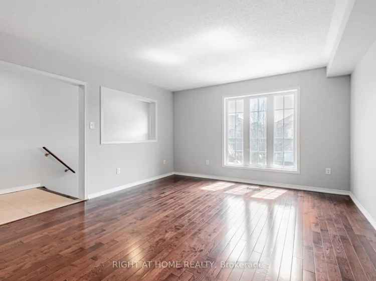 Bright Spacious Townhouse 2000 Sq Ft Hardwood Floors Open Concept
