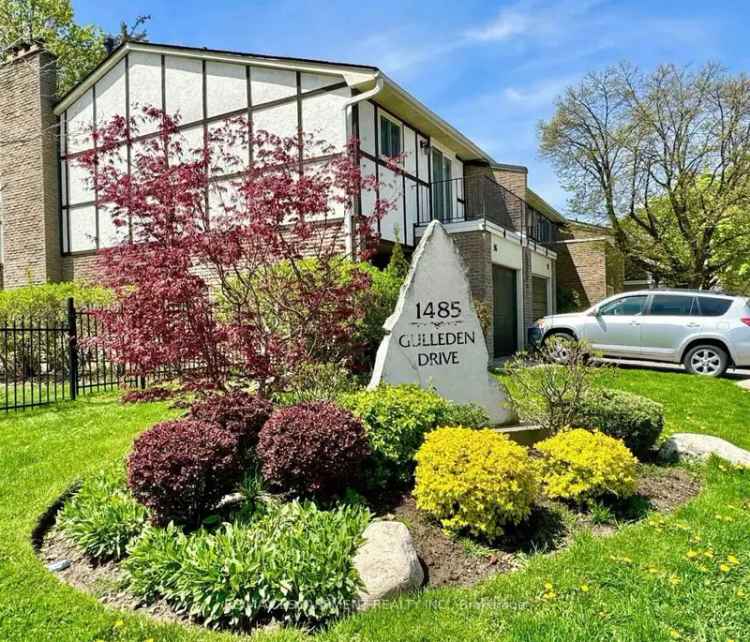 House For Sale in Mississauga, Ontario