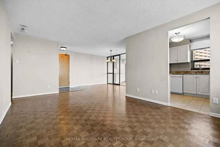 Condo For Sale in (Old) Ottawa, Ontario