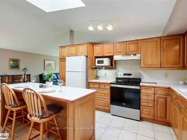 House For Sale in Fergusons Cove, null