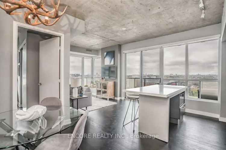 King West Luxury 2-Bedroom Penthouse Suite Modern Industrial Loft