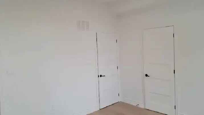 2 Bed 2 Bath Apartment for Rent 950 sq ft